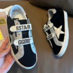 Super-Star with silvery matte cowhide star and silvery matte cowhide leather heel