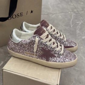 Super-Star with red suede leather star and silvery matte cowhide leather heel