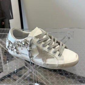 Super-Star with grey suede leather star and silvery matte cowhide leather heel