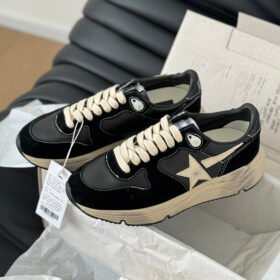 Running sole with white matte cowhide star and black matte cowhide leather heel