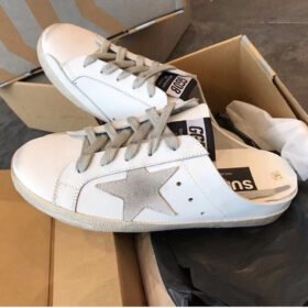 Super-Star Sabot with grey suede leather star