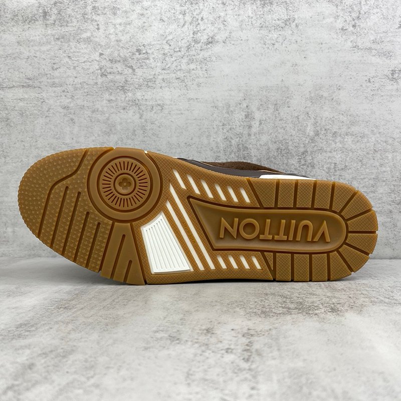 حذاء رياضي بني من طراز LV Trainer – عرض المنتج 8