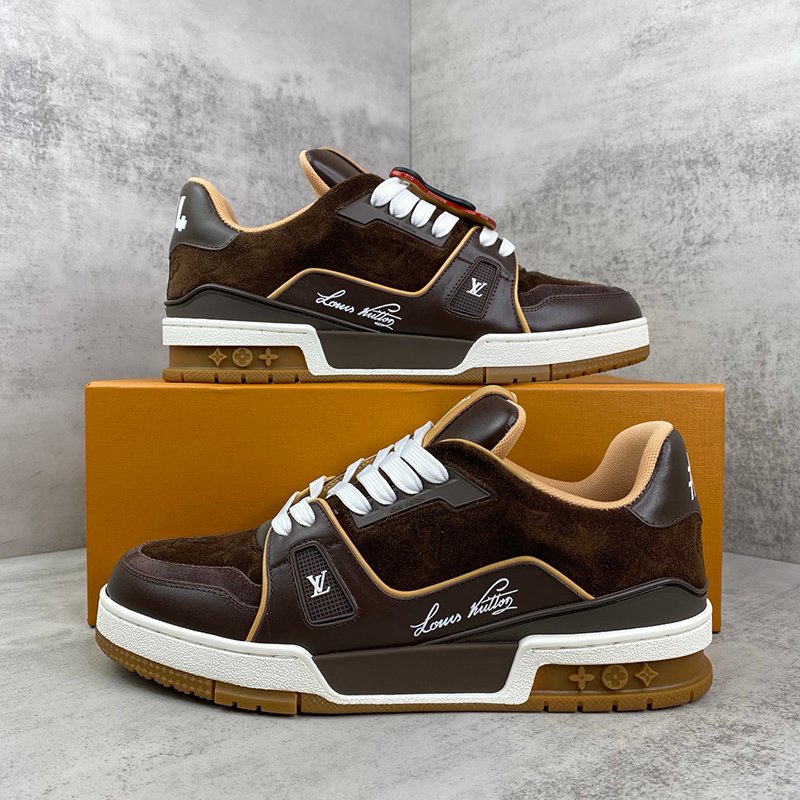 حذاء رياضي بني من طراز LV Trainer – عرض المنتج 9
